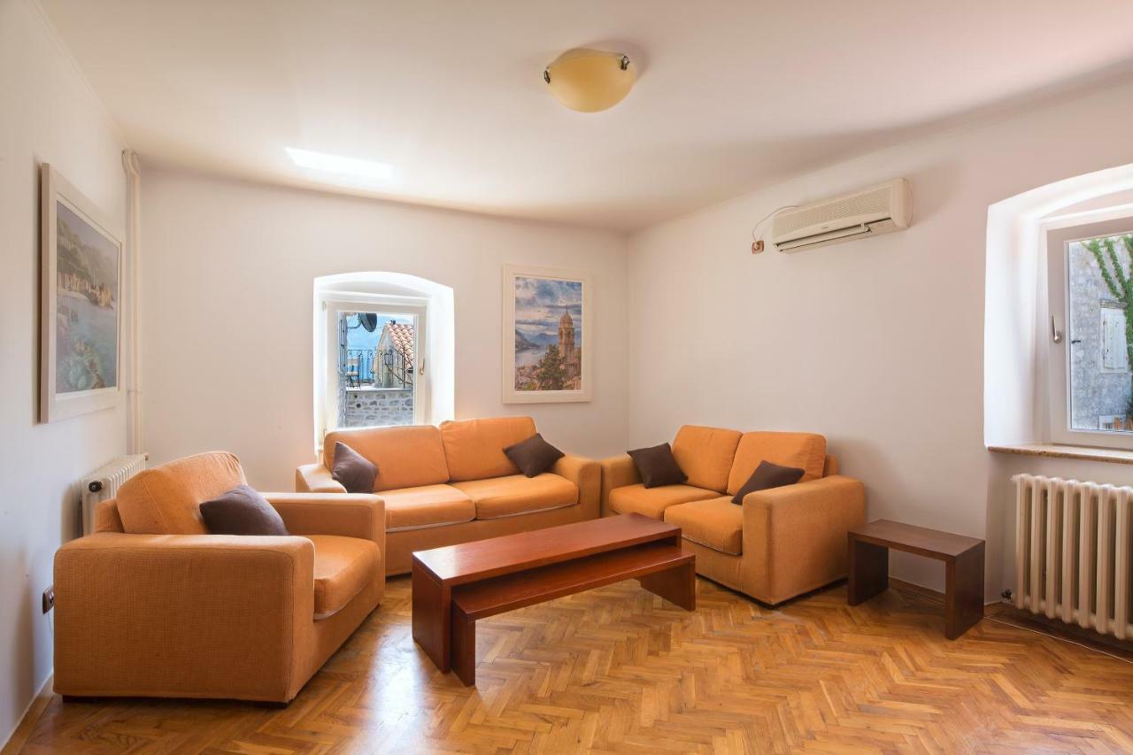 Apartment Kovacevic Old Town บุดวา ภายนอก รูปภาพ