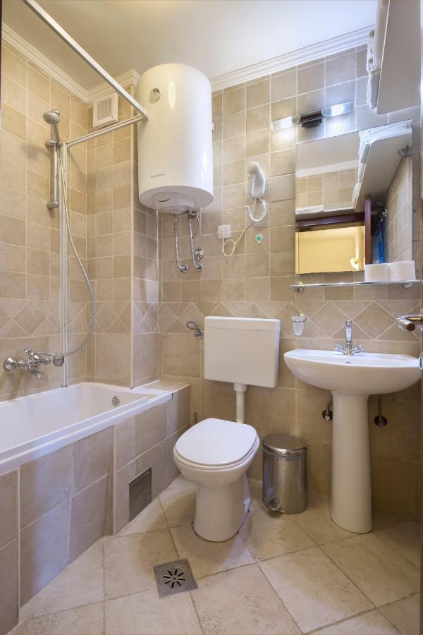 Apartment Kovacevic Old Town บุดวา ภายนอก รูปภาพ
