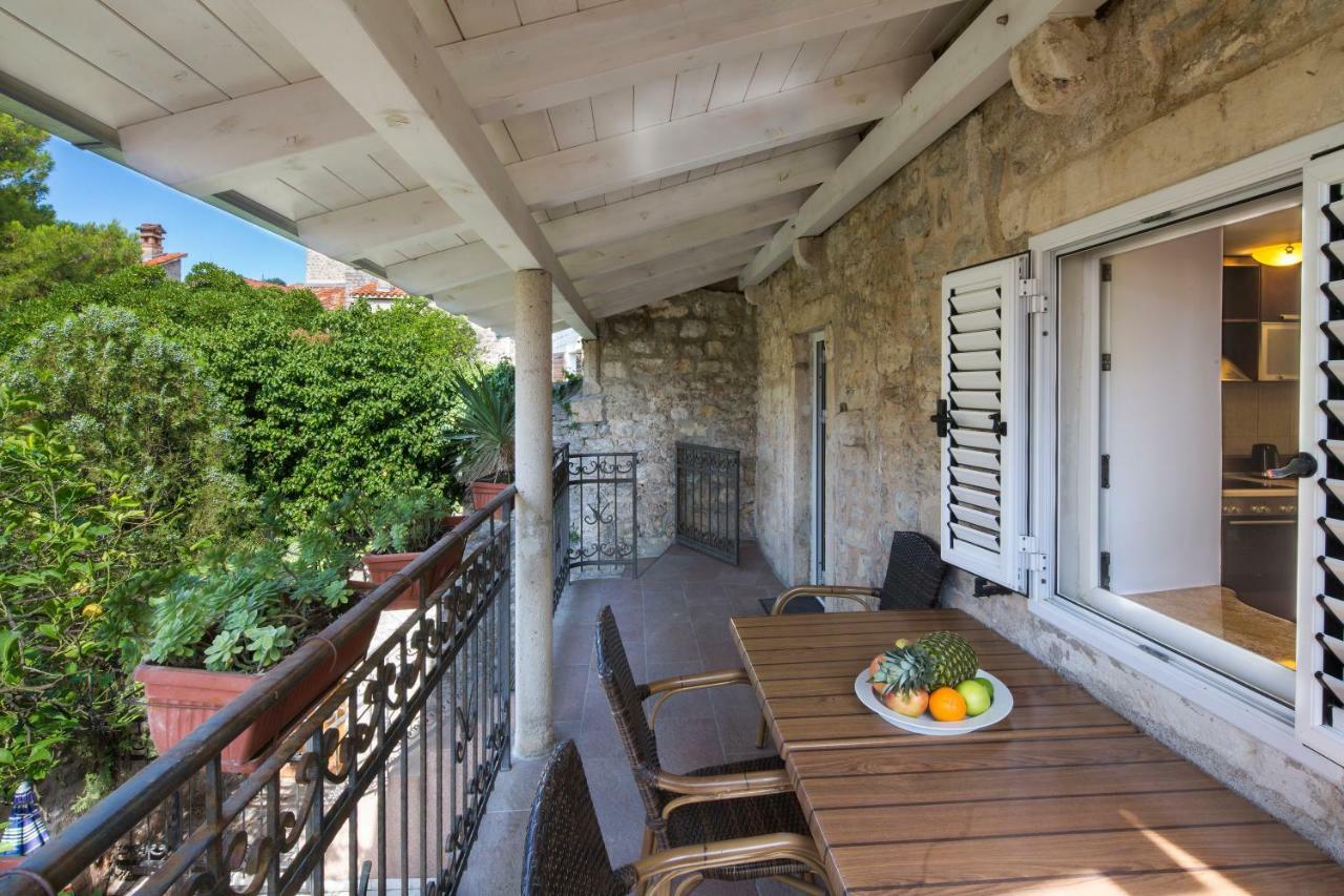 Apartment Kovacevic Old Town บุดวา ภายนอก รูปภาพ
